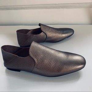 Bronze stylish loafers